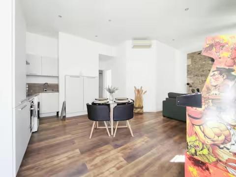 Appartement T3 Centre Nîmes - 2 ch - Maison Carrée - 1
