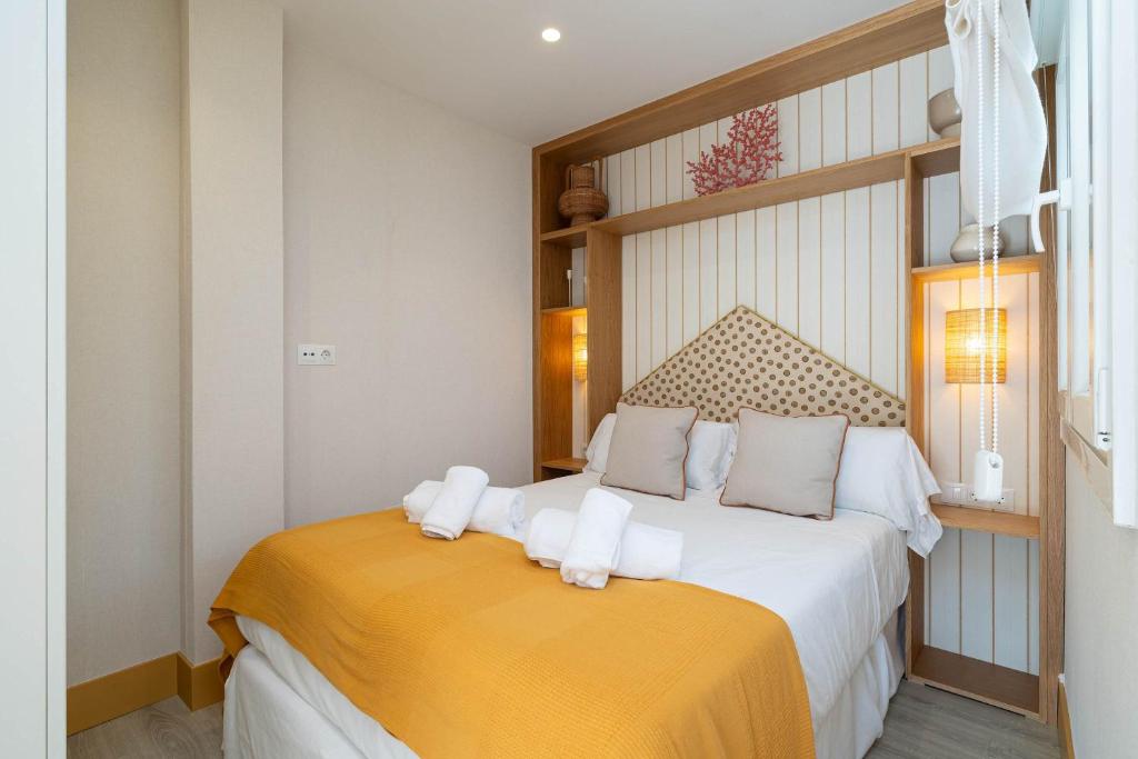 Modern Studio with balcony 700 meters to Beach - 1