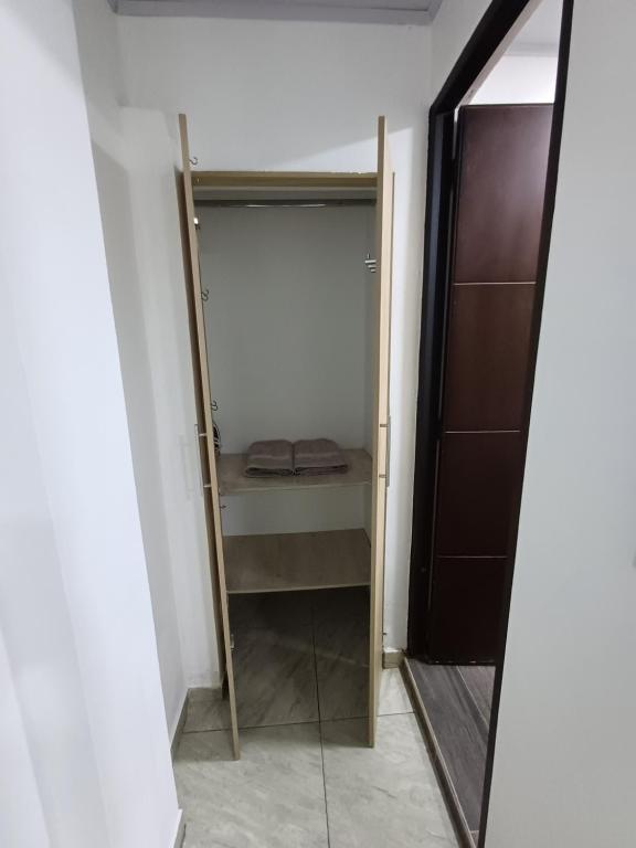 APARTA ESTUDIO CONDO - 2