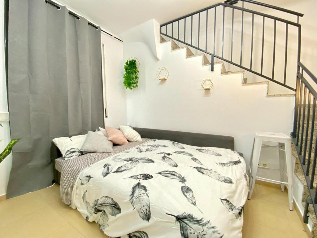 Family Apartment near Metro Blue Line - 5