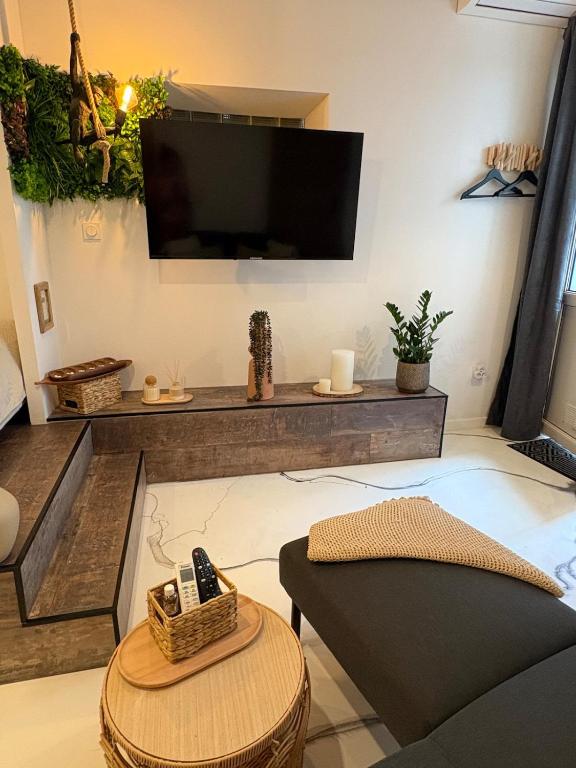 Studio Jungle atypique avec salle de bain grotte Cour privée Centre Nîmes - 5
