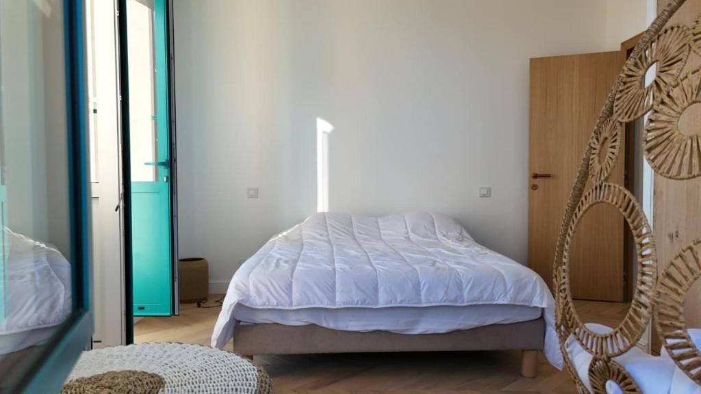 Superbe Appartement 4 pièces dans Villa de charme rénovée proche plages et centre ville d'Antibes, Côte d'Azur - 3