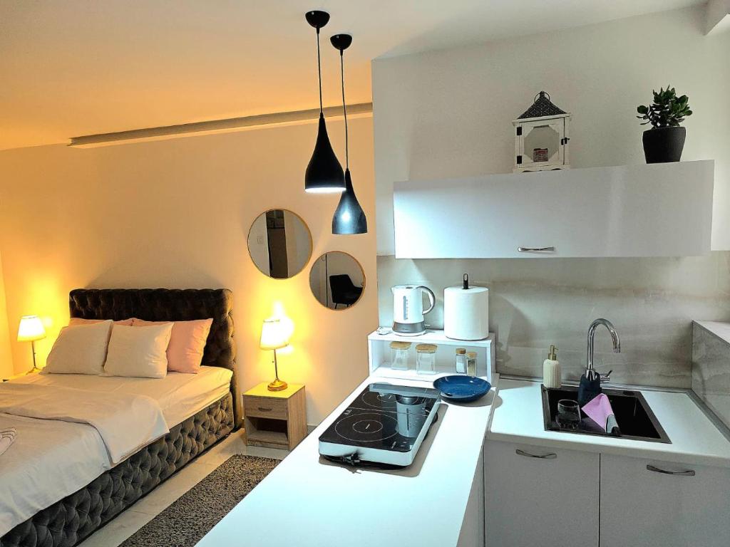 Luxury Suites Old Town City Center - 5