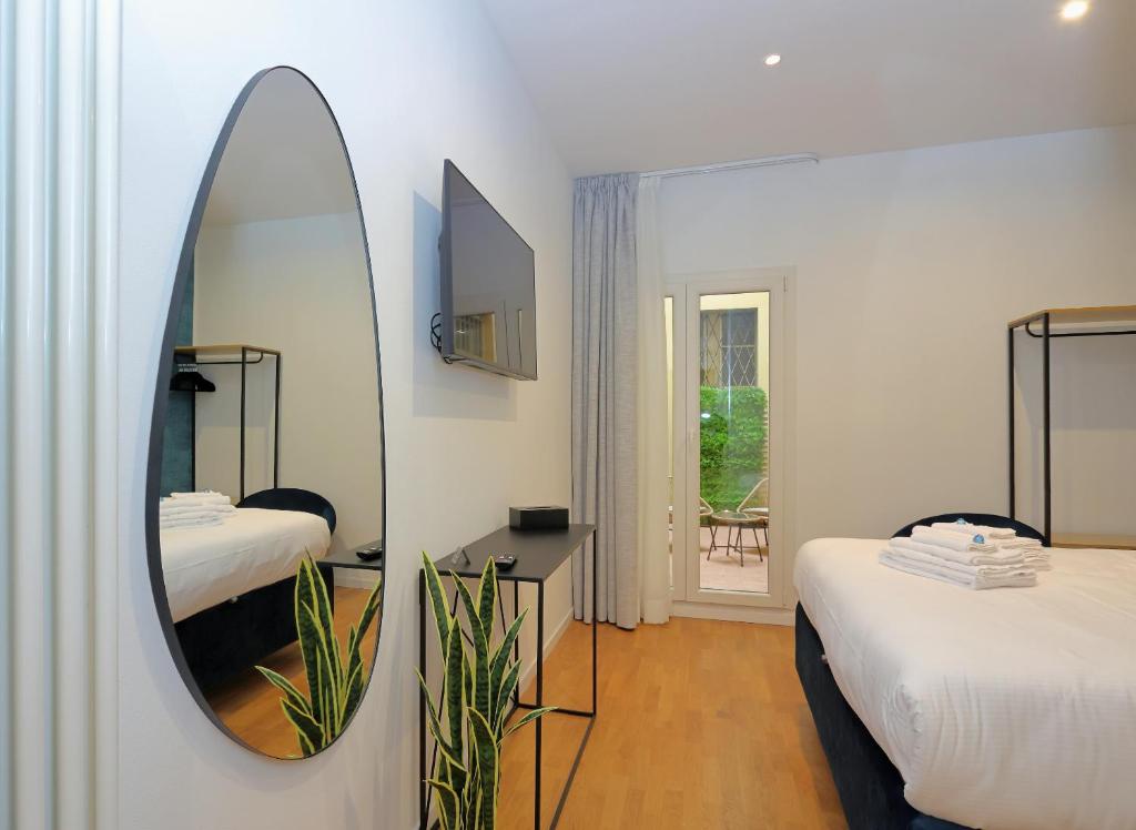 Loft Two Towers Historic Center - 2 BR 2BA - Patio - 5