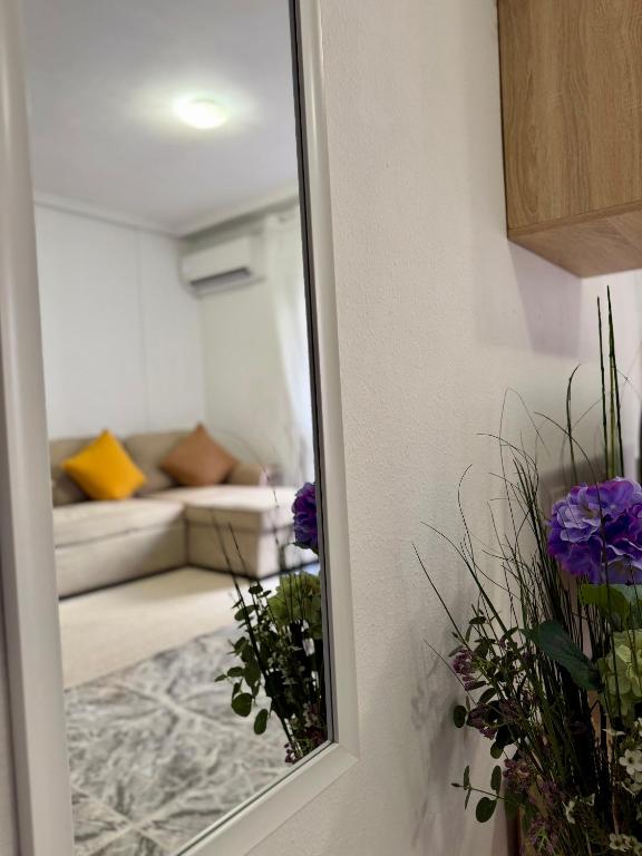 Stylish 1-Bed Apt, Walk to Beach & Amenities - 4