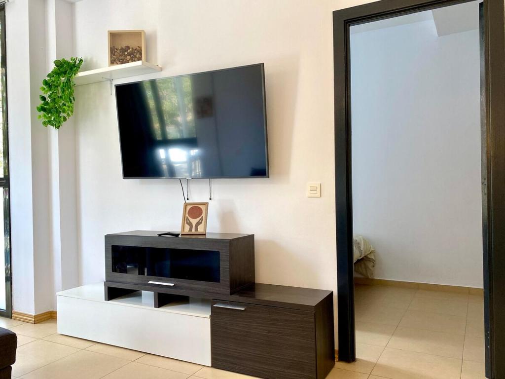 Apartment near the metro blue line - 5
