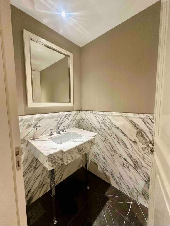 Exclusive Property In 5 Star Icon Hotel - 5