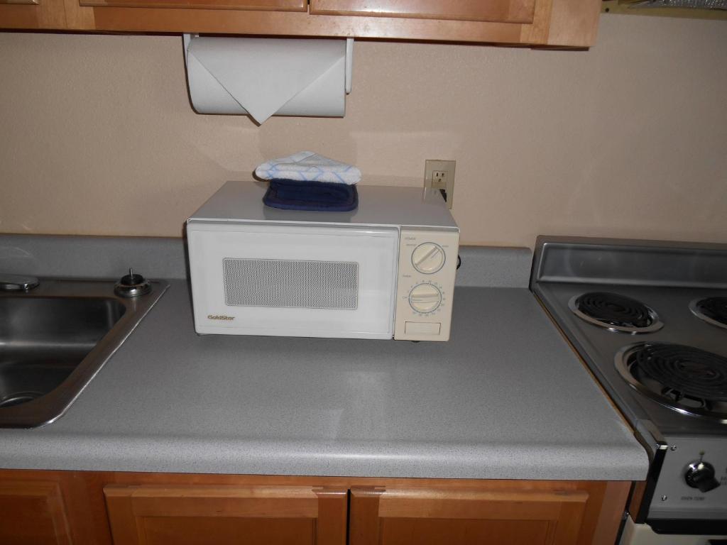 GuestHouse Inn & Suites Eugene/Springfield Photo 36