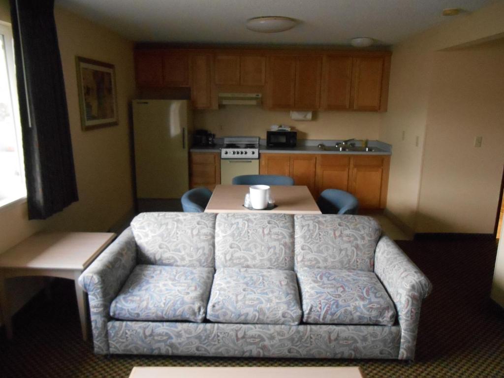 GuestHouse Inn & Suites Eugene/Springfield Photo 37