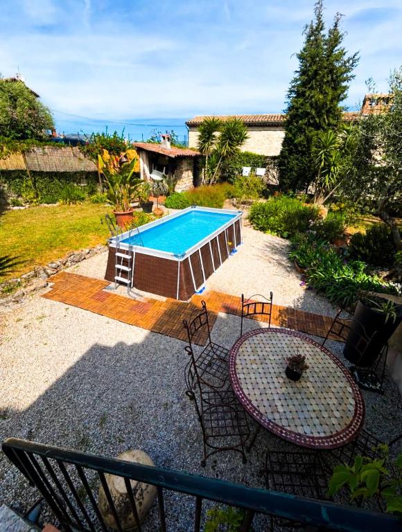 Charmante maison au calme - Piscine - Jardin - Parking - à 30min de Nice - 1