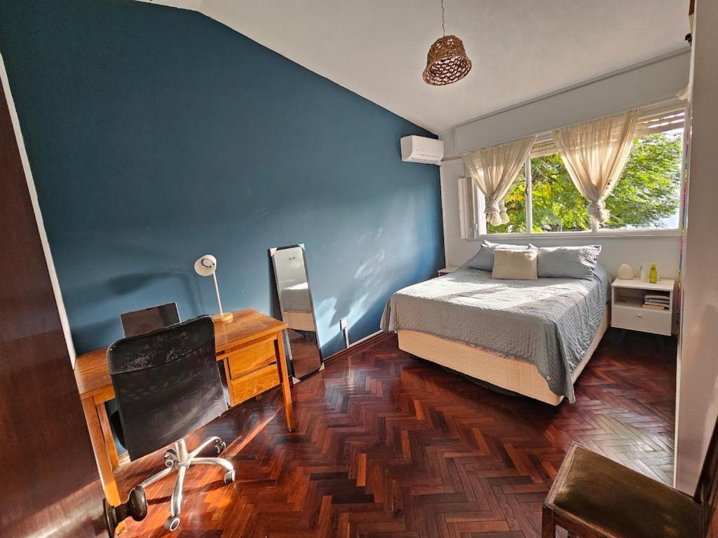 Apartamento con gran balcón frente a parque - 5