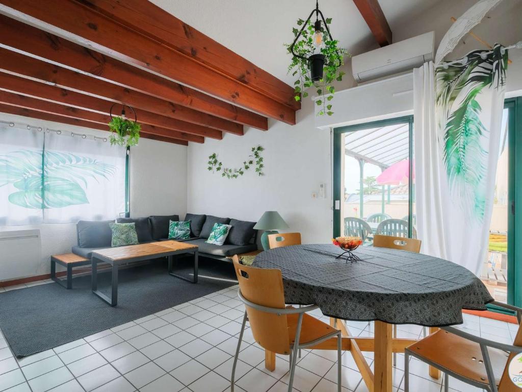 Appartement avec terrasse centrale - 4 pers. - FR-1-877-2 - 2