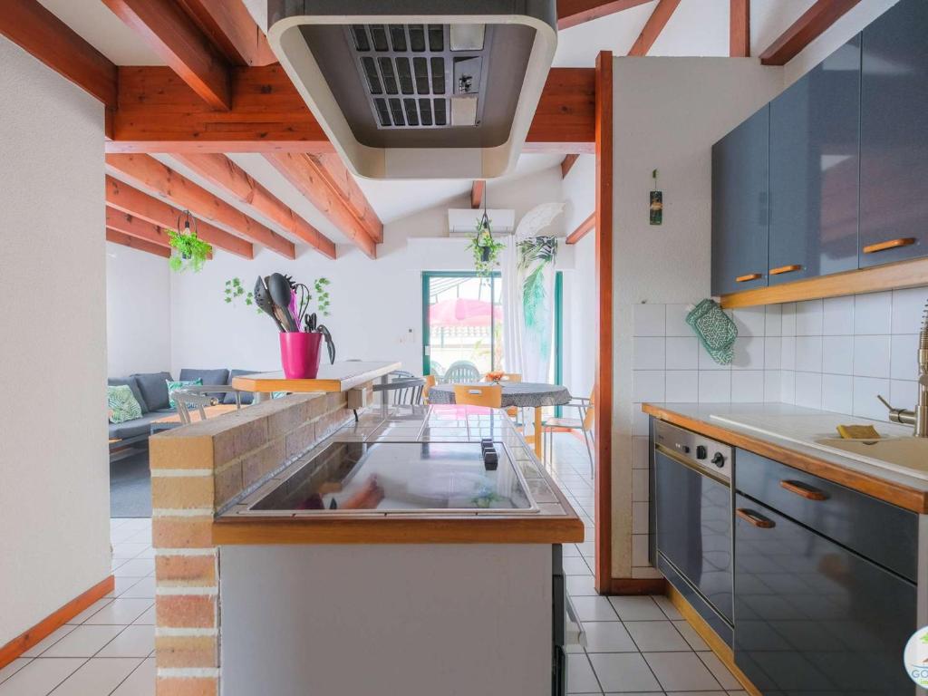 Appartement avec terrasse centrale - 4 pers. - FR-1-877-2 - 4