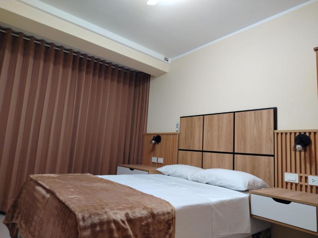 Hotel Sauce - 5