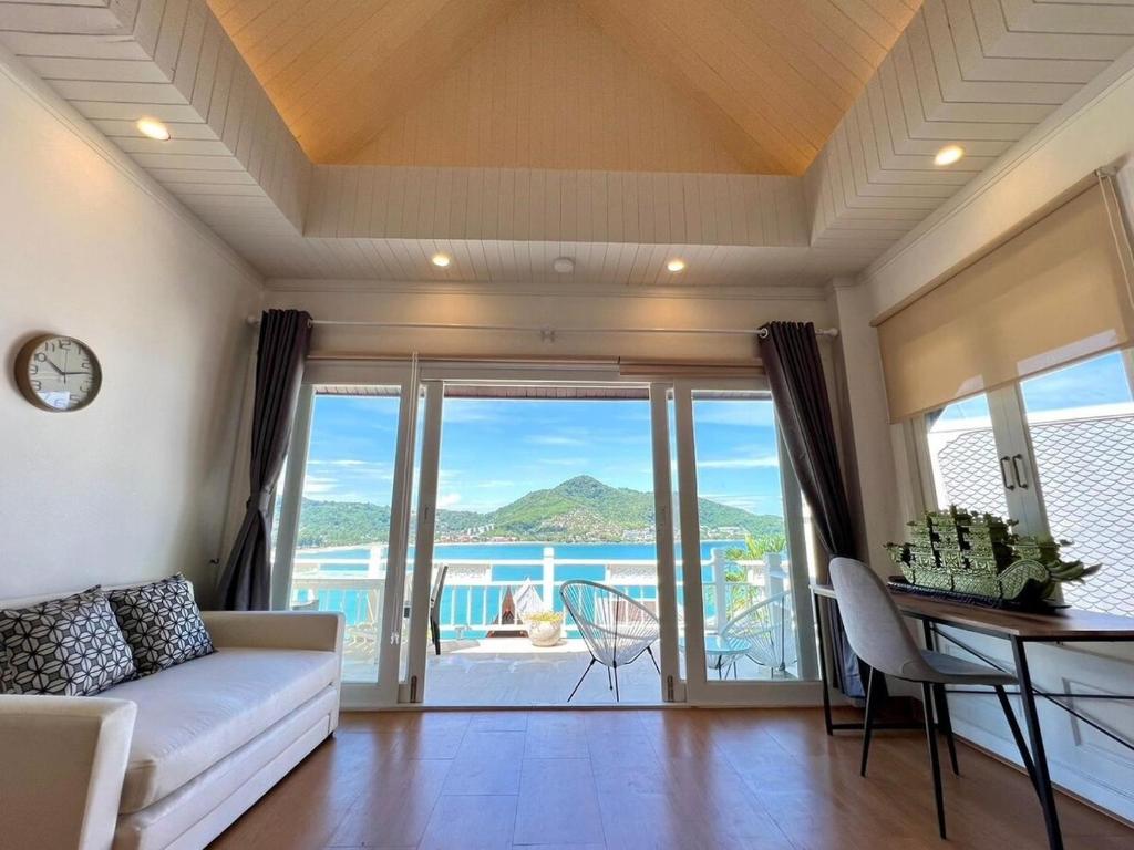 Villa H