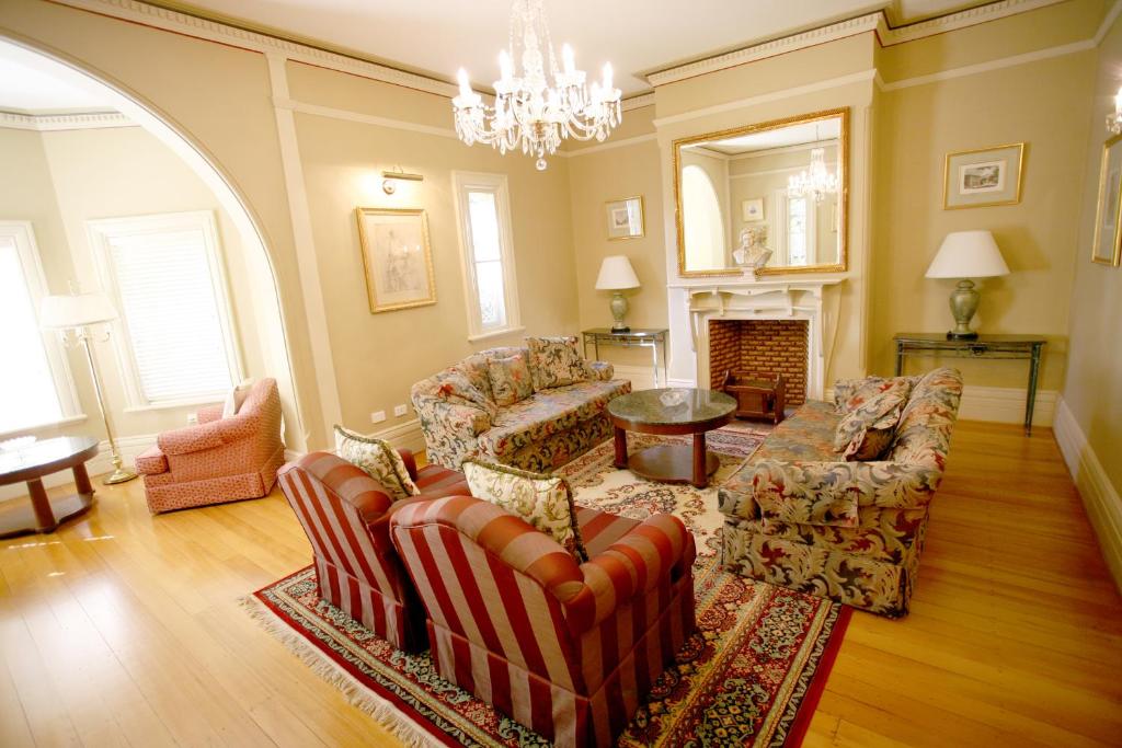 Bar/lounge, Darcy's Hotel in Sydney