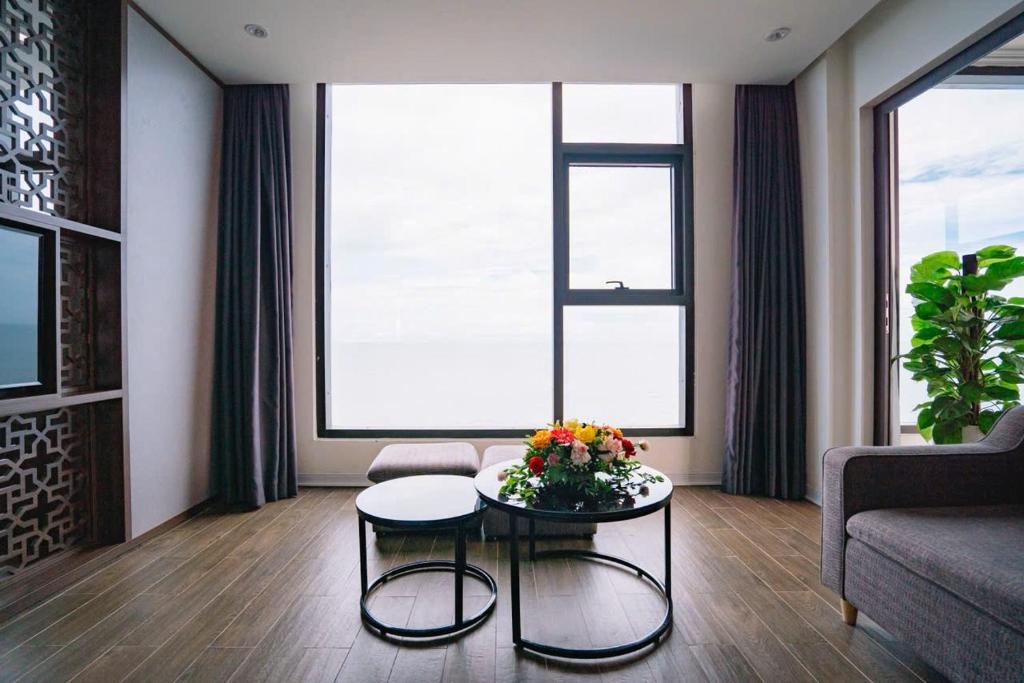 PHUONG BAC LUXURY HOTEL QUANG BINH