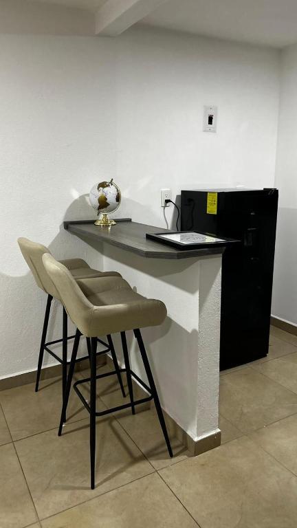 A pasos del aeropuerto AICM,Cómodo y practico, 2 camas - 5