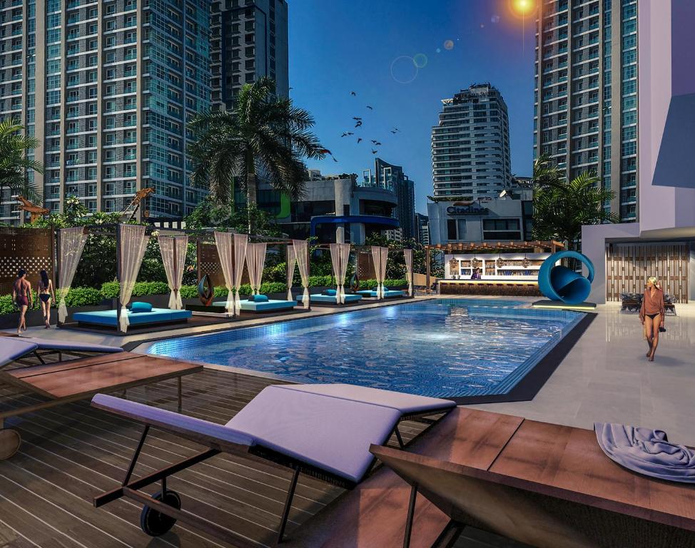 Swimming pool