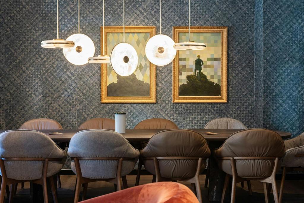 The Cloud One Frankfurt-Metropolitan — Restaurant & bars in Frankfurt am Main, Hesse