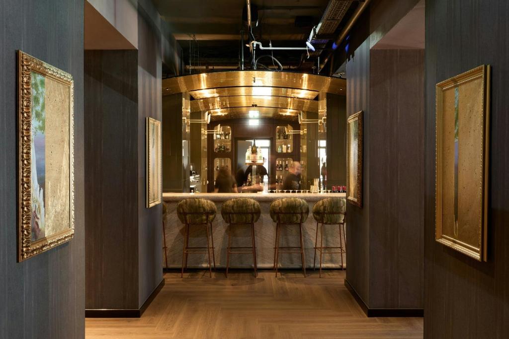 The Cloud One Frankfurt-Metropolitan — Restaurant & bars in Frankfurt am Main, Hesse