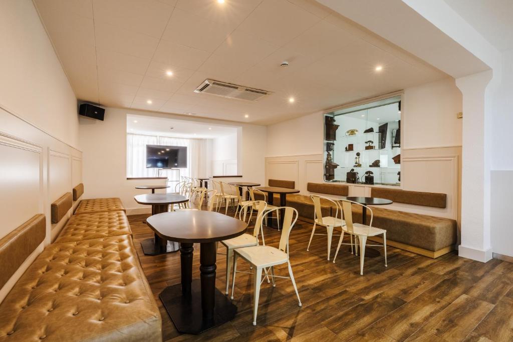 Hotel Miami Calella - El de siempre, como nunca — Restaurant & bars in Calella, Catalonia