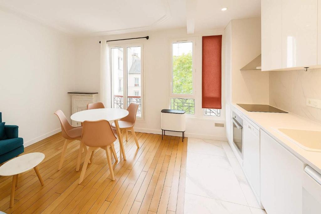 Appartement coeur paris 16 rue de bassano - 2P - 5