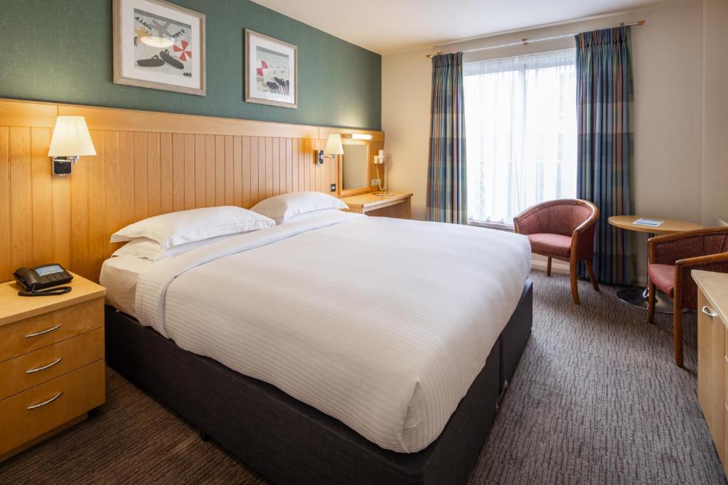 Merton Hotel — Hotel rooms in Grouville