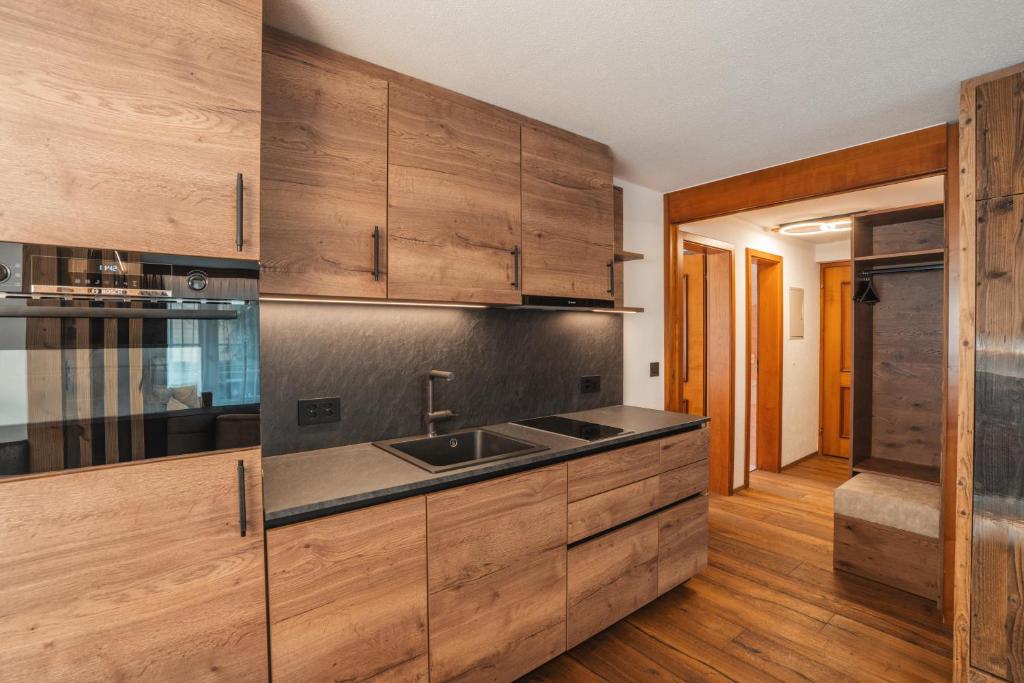 LaPerle Apartments & Spa Access at Alpen Resort - 5