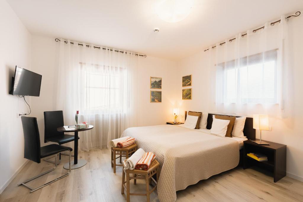 B&B GoldRain - 2