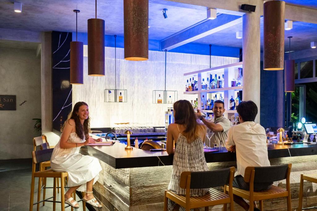 Bar/lounge