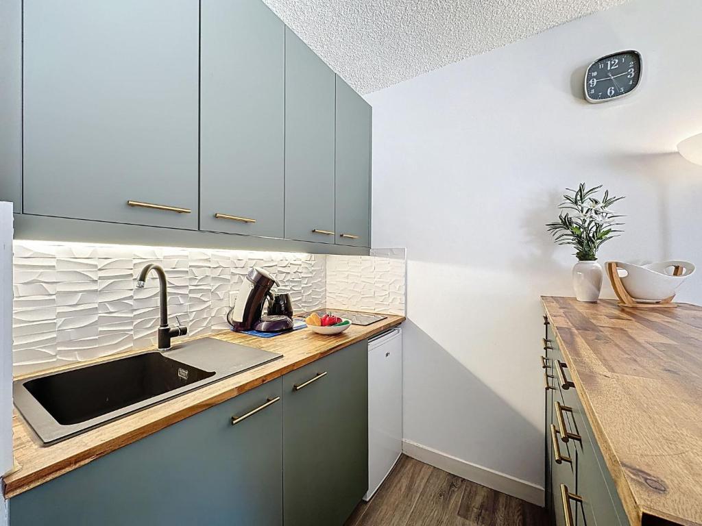 Studio ISIS II by Interhome - 3