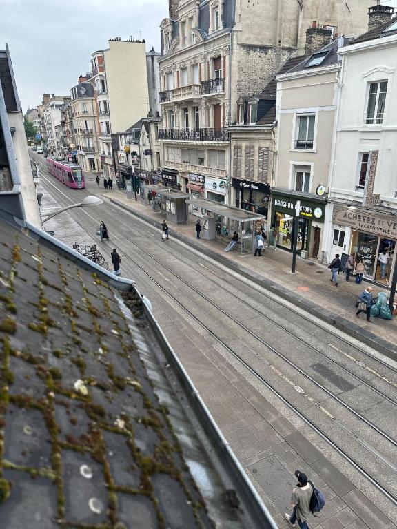 Hyper centre ville de Reims avec parking - 5