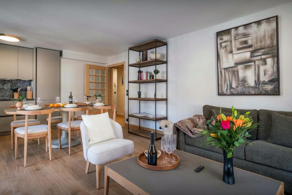 Mazelle St Paul - OVO Network - 3