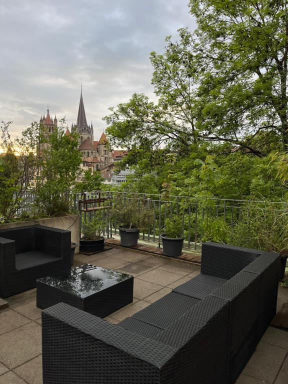 Luxury Duplex with Rooftop, View of Lausanne Cathedral - 3