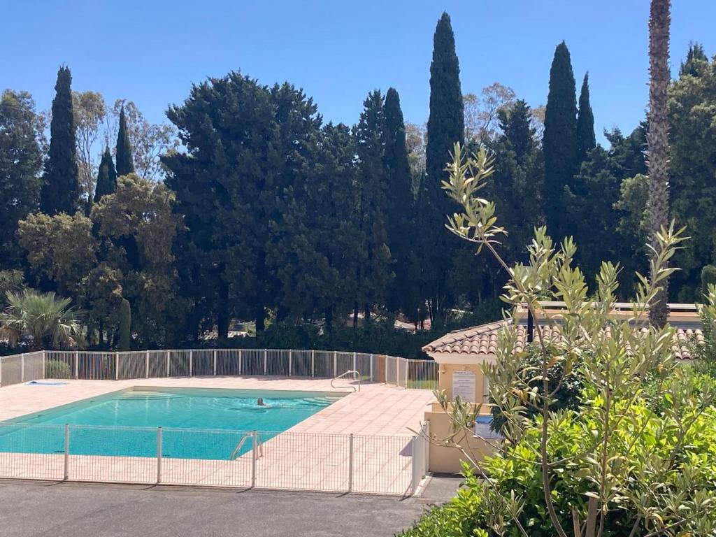F3, 4 pers-Centre ville-Standing- Domaine de la Baie - Cavalaire-sur-Mer - REF ZNJMVM - 2
