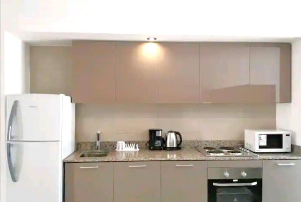 Departamento sobre Avenida Córdoba Palermo - 4