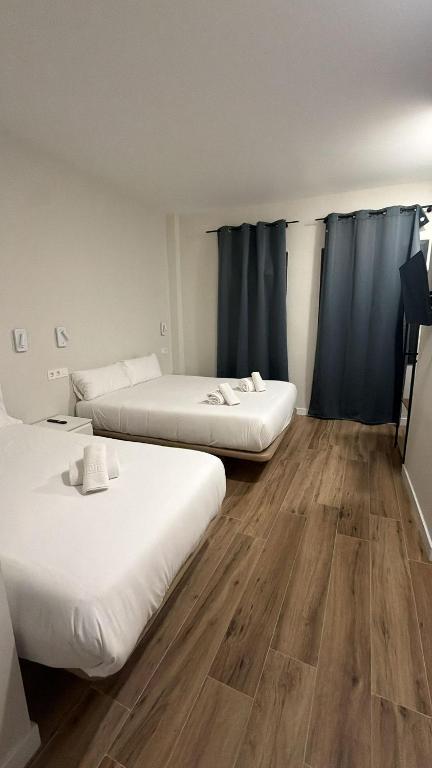 Hostal Ramon y Cajal - 1