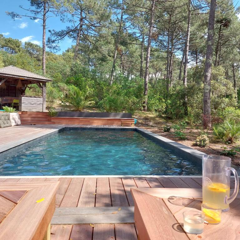 Maison au calme entre Océan et Lac, vue sur le golf, piscine chauffée, classée 4 étoiles - 5
