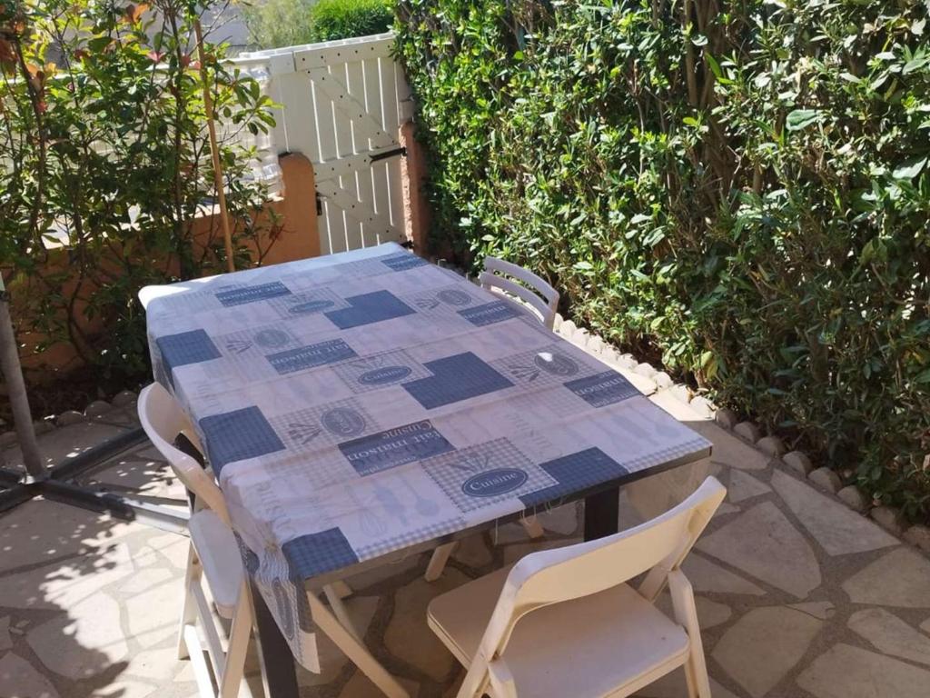 Charmant T2 avec terrasse sud - 4 pers. - FR-1-701-97 - 2