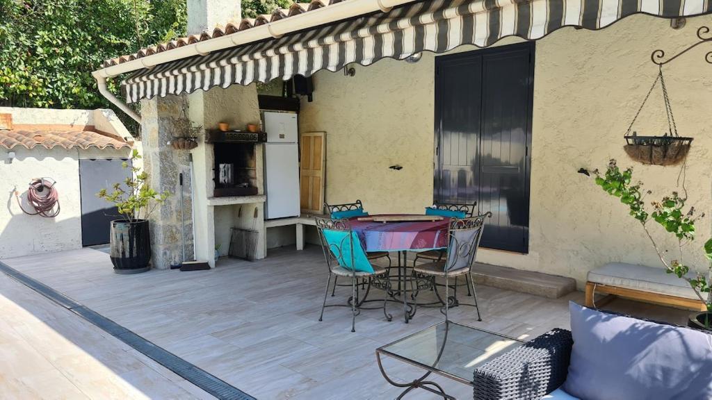 Superbe villa avec piscine privée au calme - 2