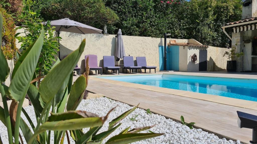 Superbe villa avec piscine privée au calme - 3