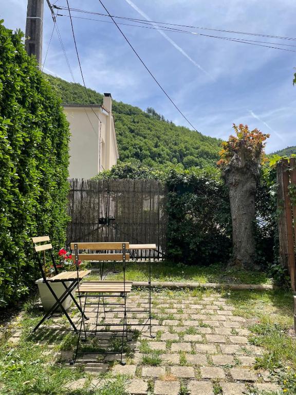 StudioT2 au calme petit jardin proche centre-ville - 5
