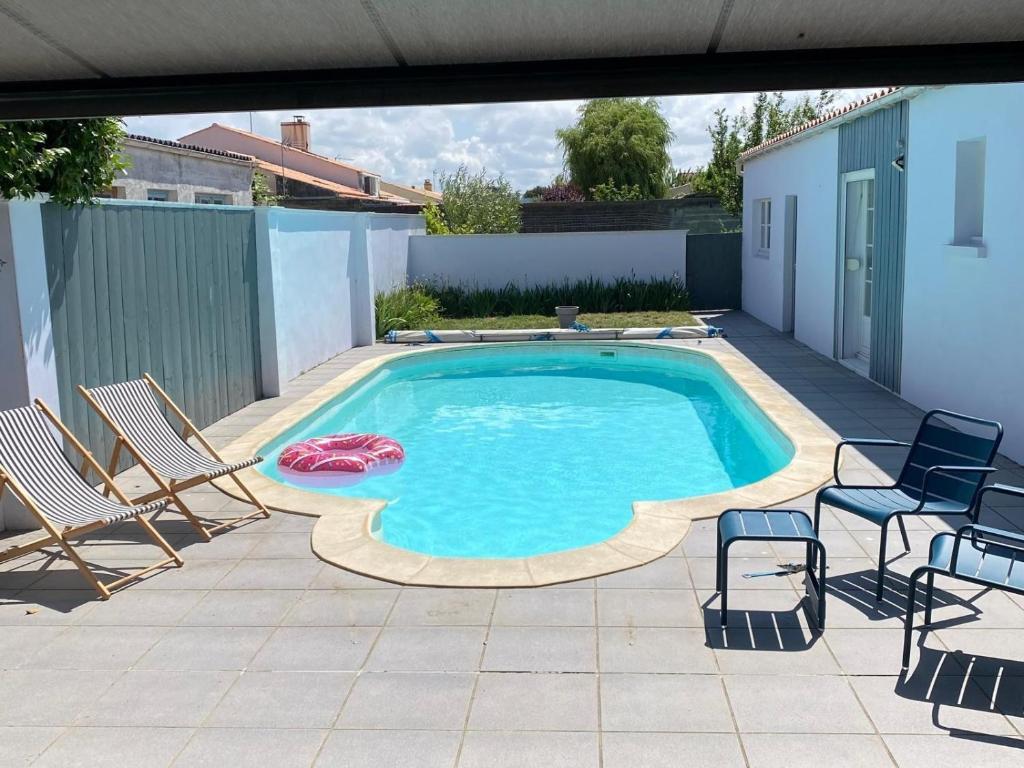 Maison 4 chambres avec piscine - 1