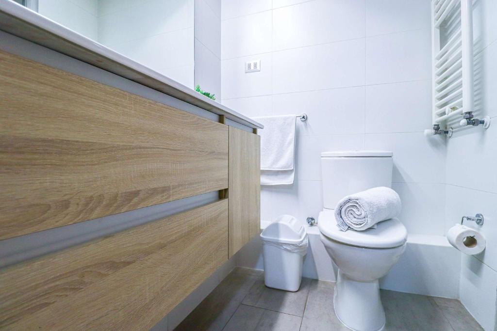 HOM I Depto 3D2B, Estacionamiento, Piscina temperada, frente al lago, Costanera - 2