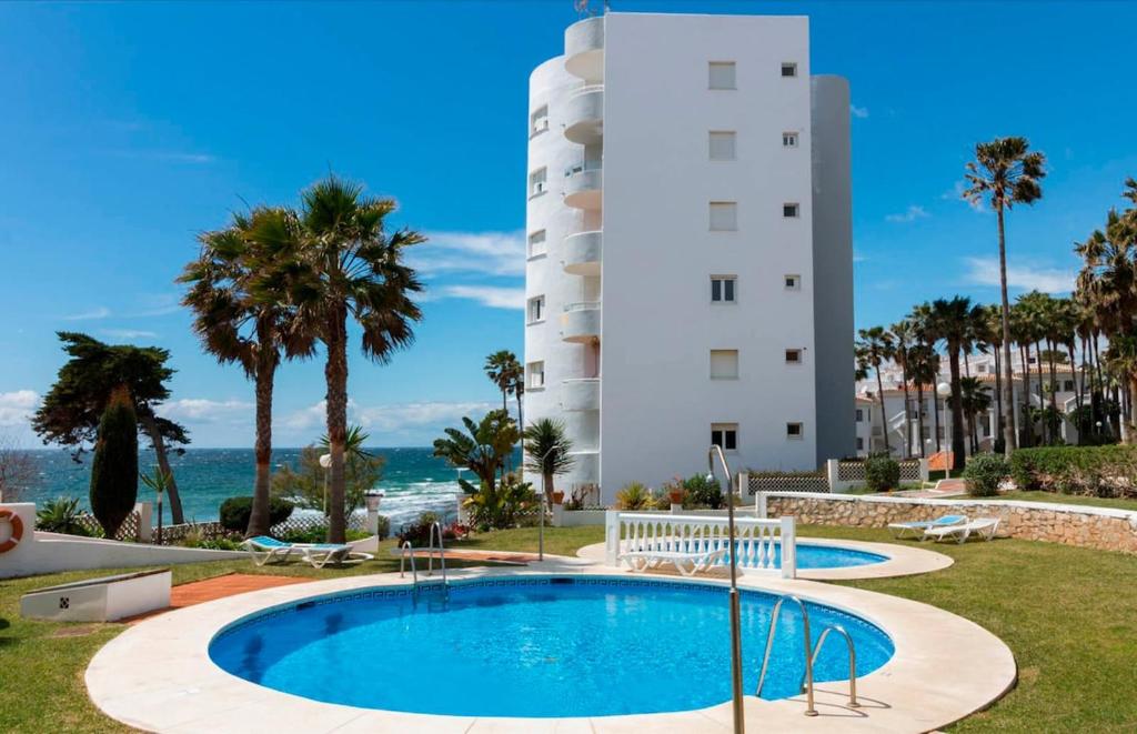 Algaida, Luxury Beachfront Apartment - 5