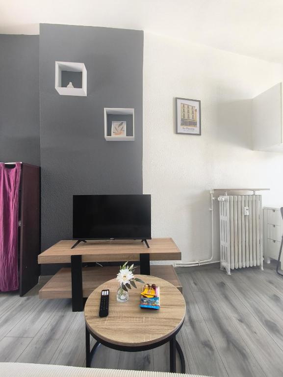 La Placette T2 Cosy centre-ville - 2