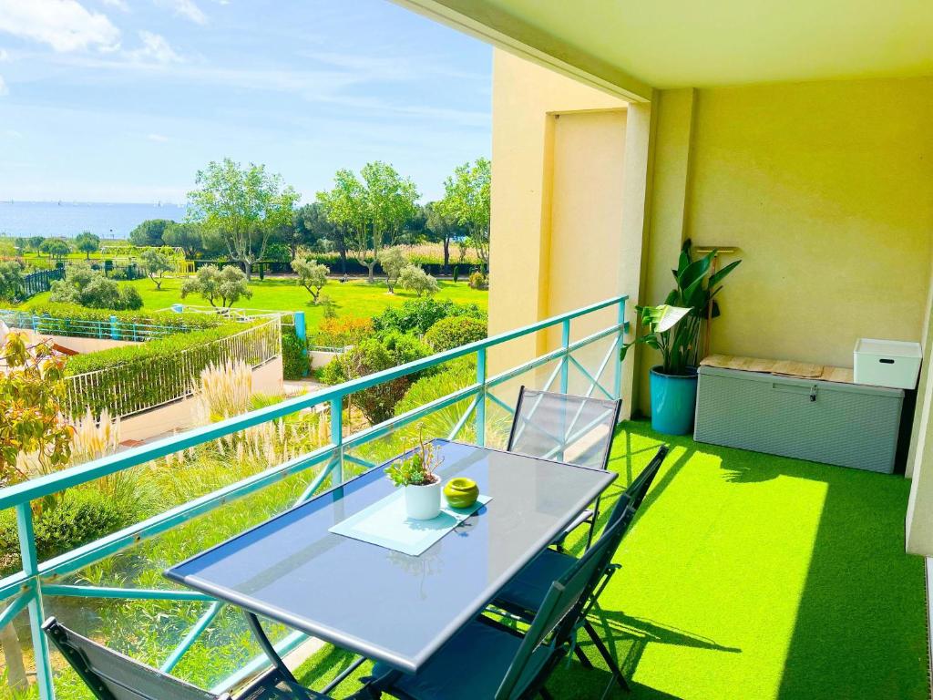 2Bed Seaview swimming pool beach on footparking - 5