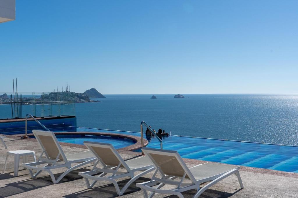 Elegante Apartamento en el Malecon Alberca Infinit - 3