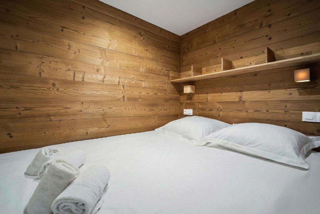 Cozy Renovated with Panoramic Mountain View - 4